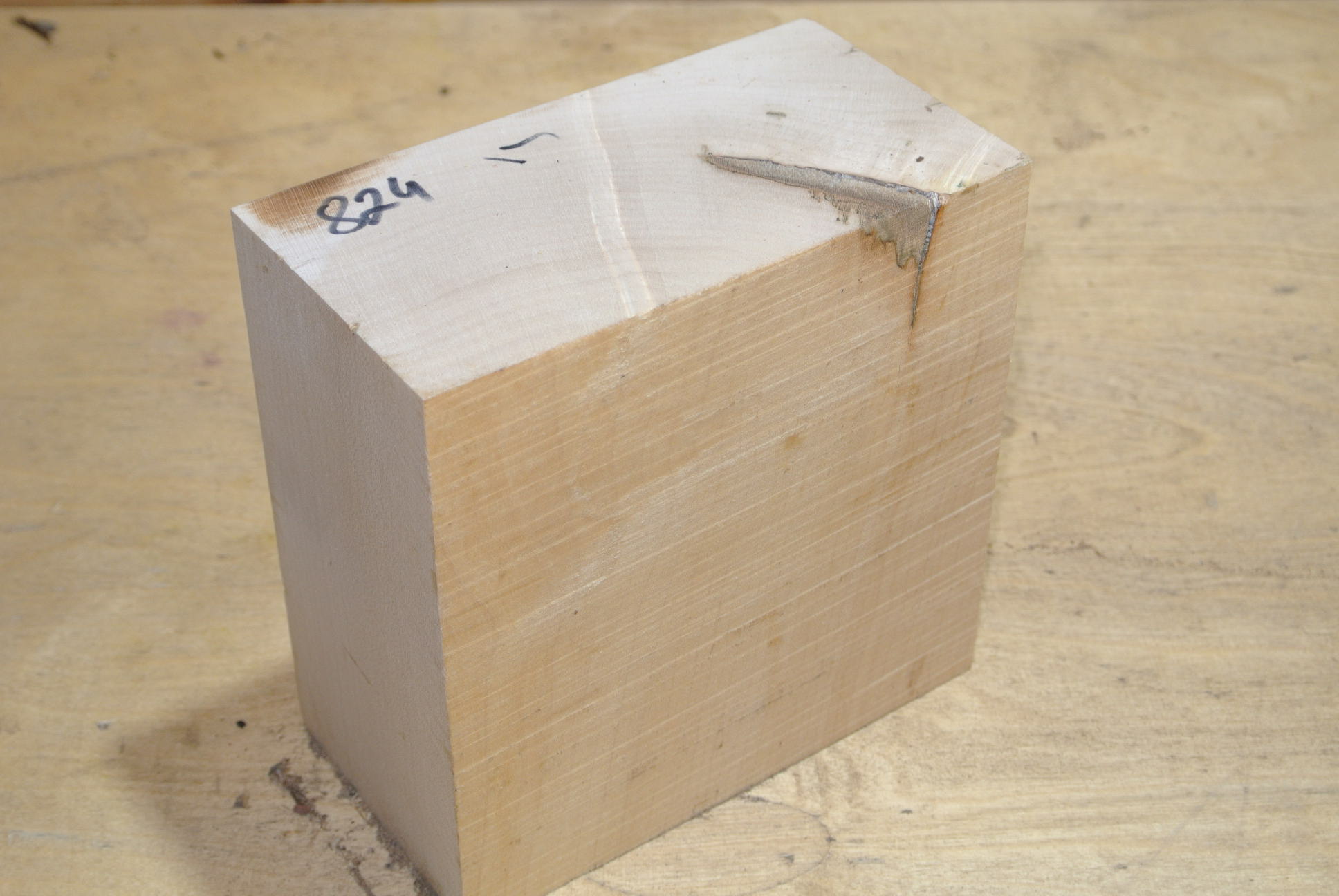 Ahorn Klotz 75mm stark 150x150mm lt. Abb.