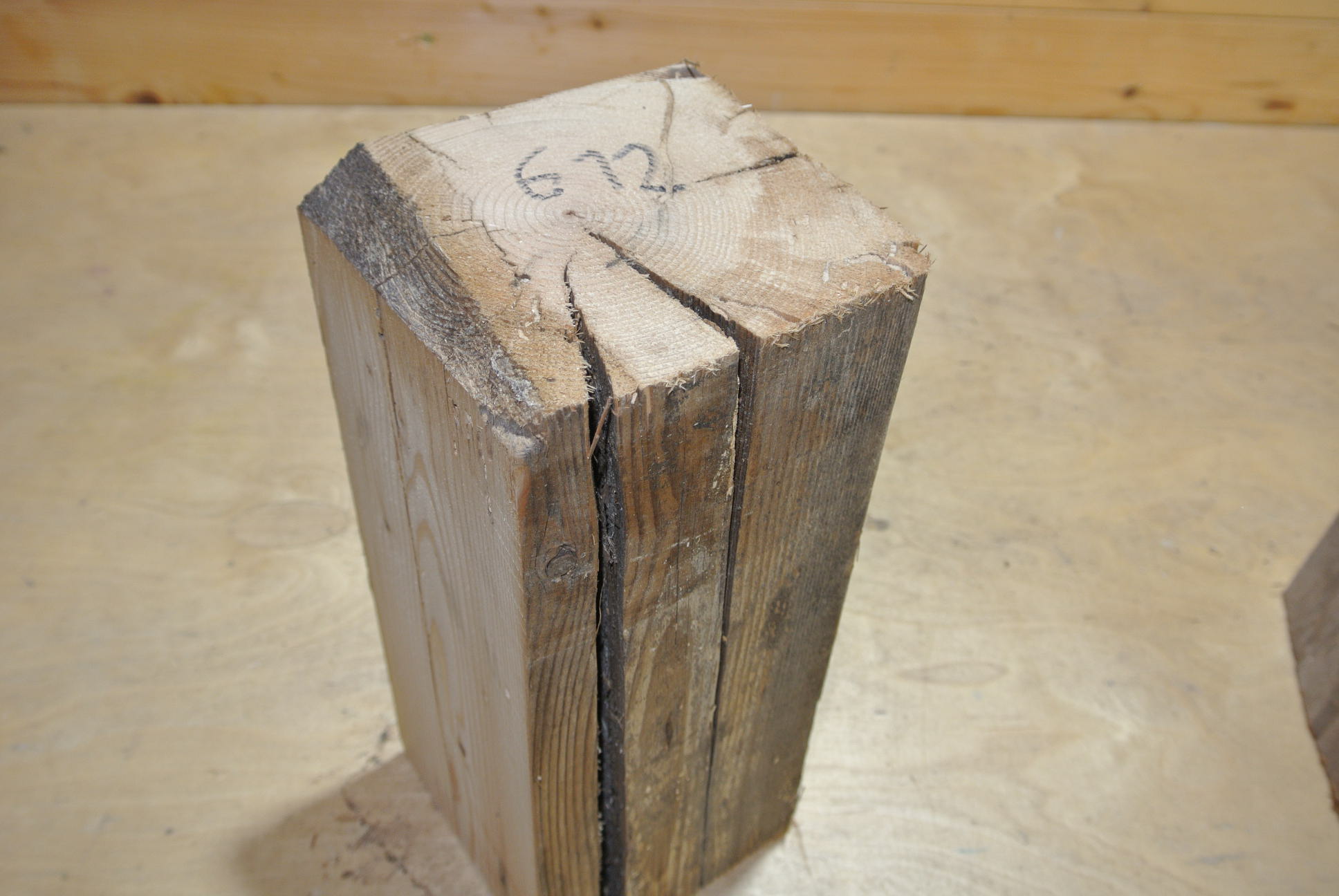 Altholz Kantel 300mm lang 120x120mm lt. Abb.