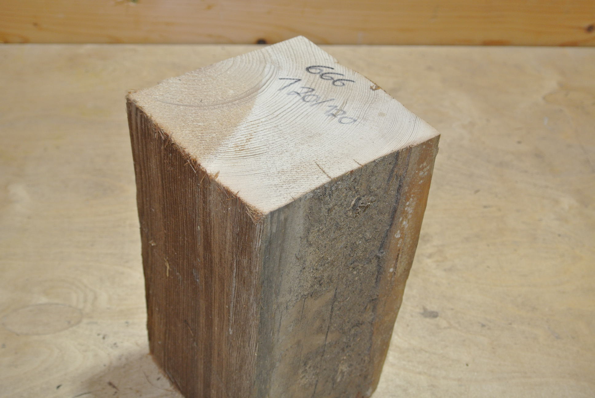 Altholz Kantel 200mm lang 120x120mm lt. Abb.